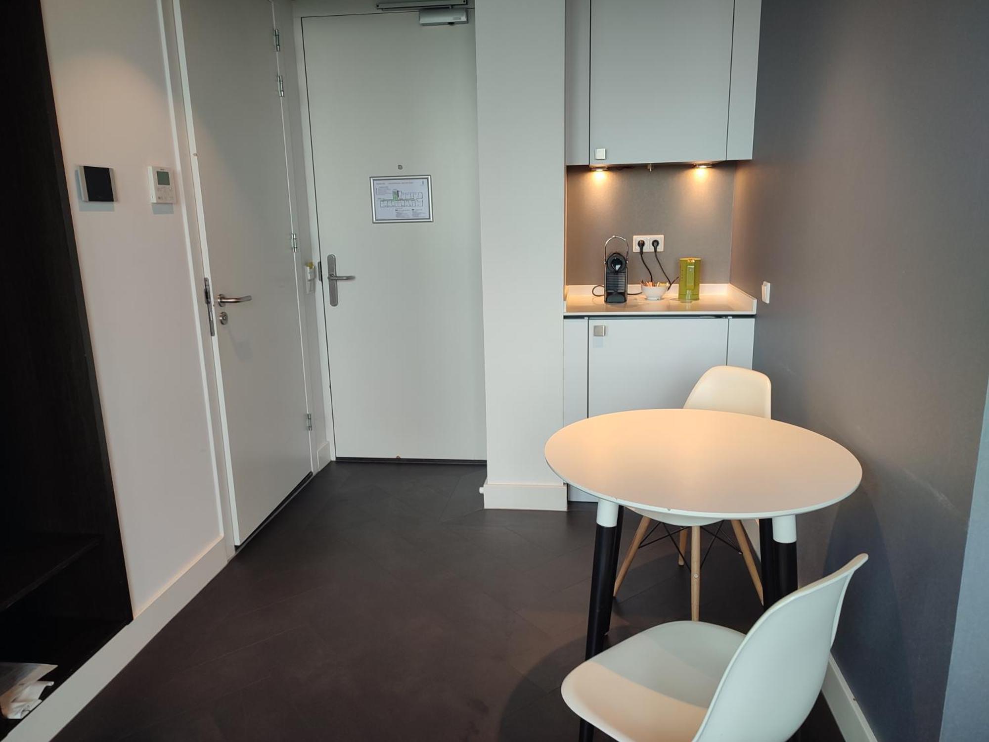 B-Aparthotel Kennedy Hága Kültér fotó