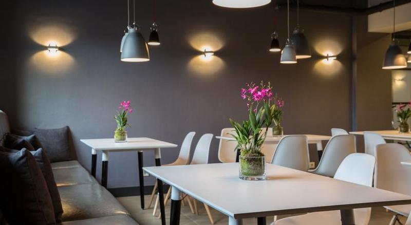 B-Aparthotel Kennedy Hága Kültér fotó